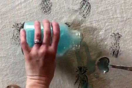 الوصفة المنزلية التي تزيل أصعب البقع فوراً