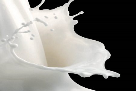 قد لا تصدق ولكن الحليب هو المتهم الأول بالتسبب بسرطان الثدي والبروستات.