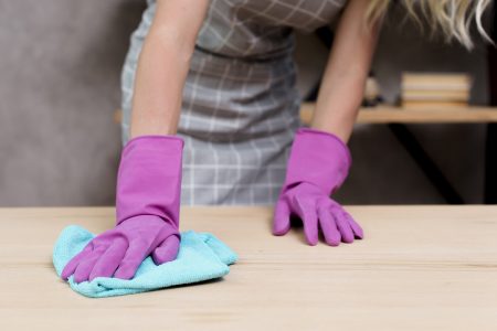 4 حلول طبيعية لتنظيف الأثاث في المنزل والمحافظة عليه طويلاً