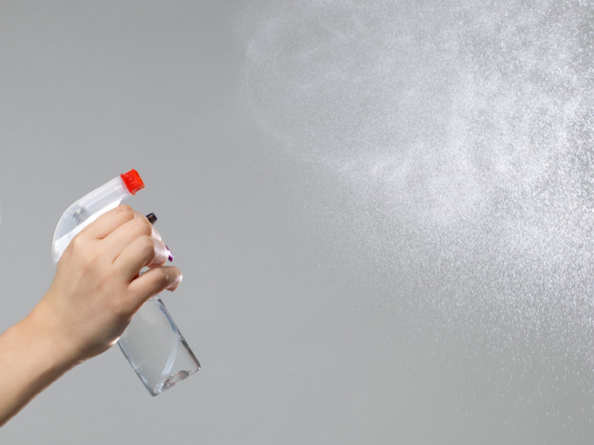 كيف تصنعون بأنفسكم مستحضر التنظيف المتعدد الاستعمالات: بسيط وفعال ورخيص Cleaning-spray