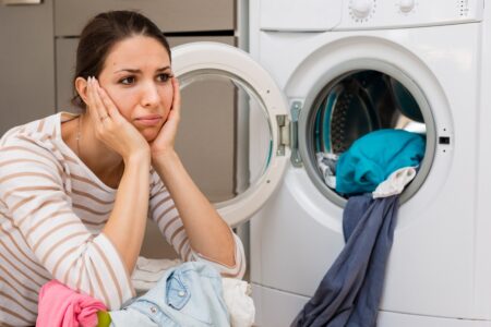 حيلة خارقة تعيد القميص الذي تقلّص إلى حجمه الطبيعي